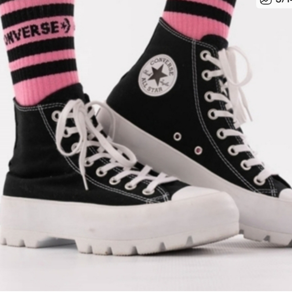 Converse All Star Olive Green EUC High-Top Sneakers